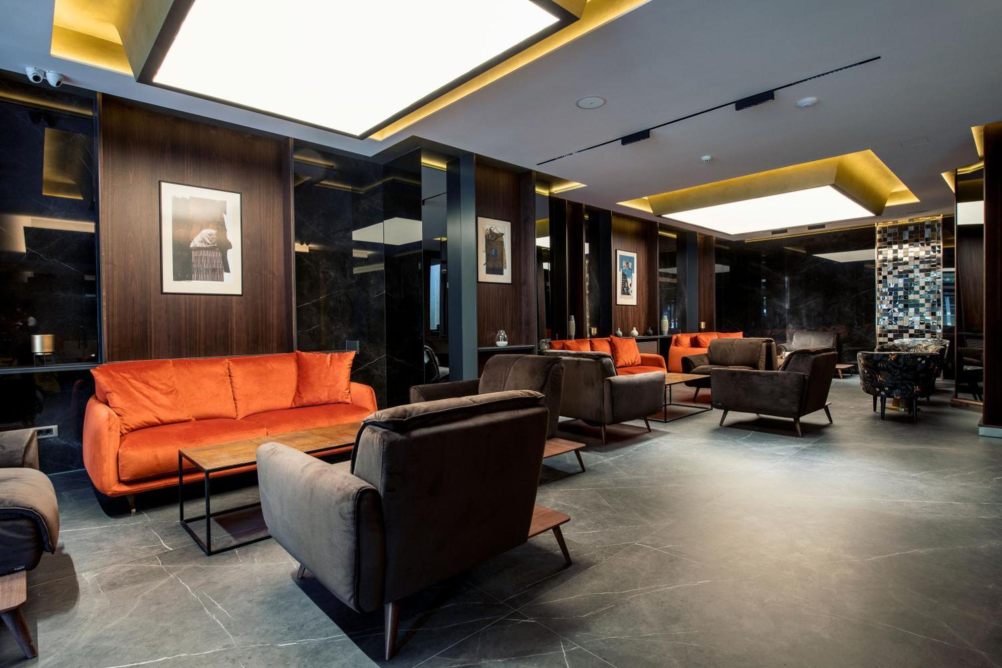 Seraphine Plaza Peje Extérieur photo