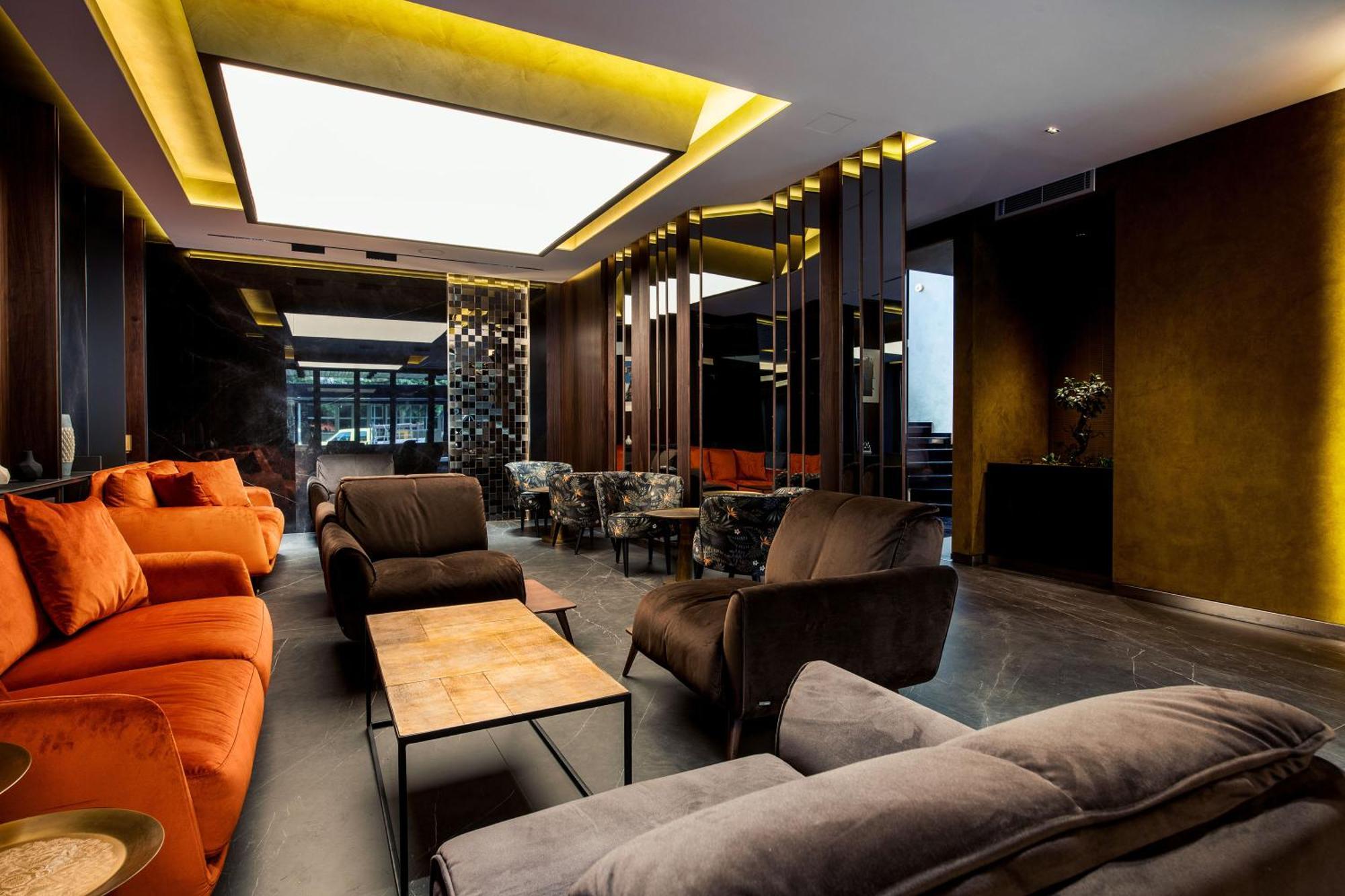 Seraphine Plaza Peje Extérieur photo