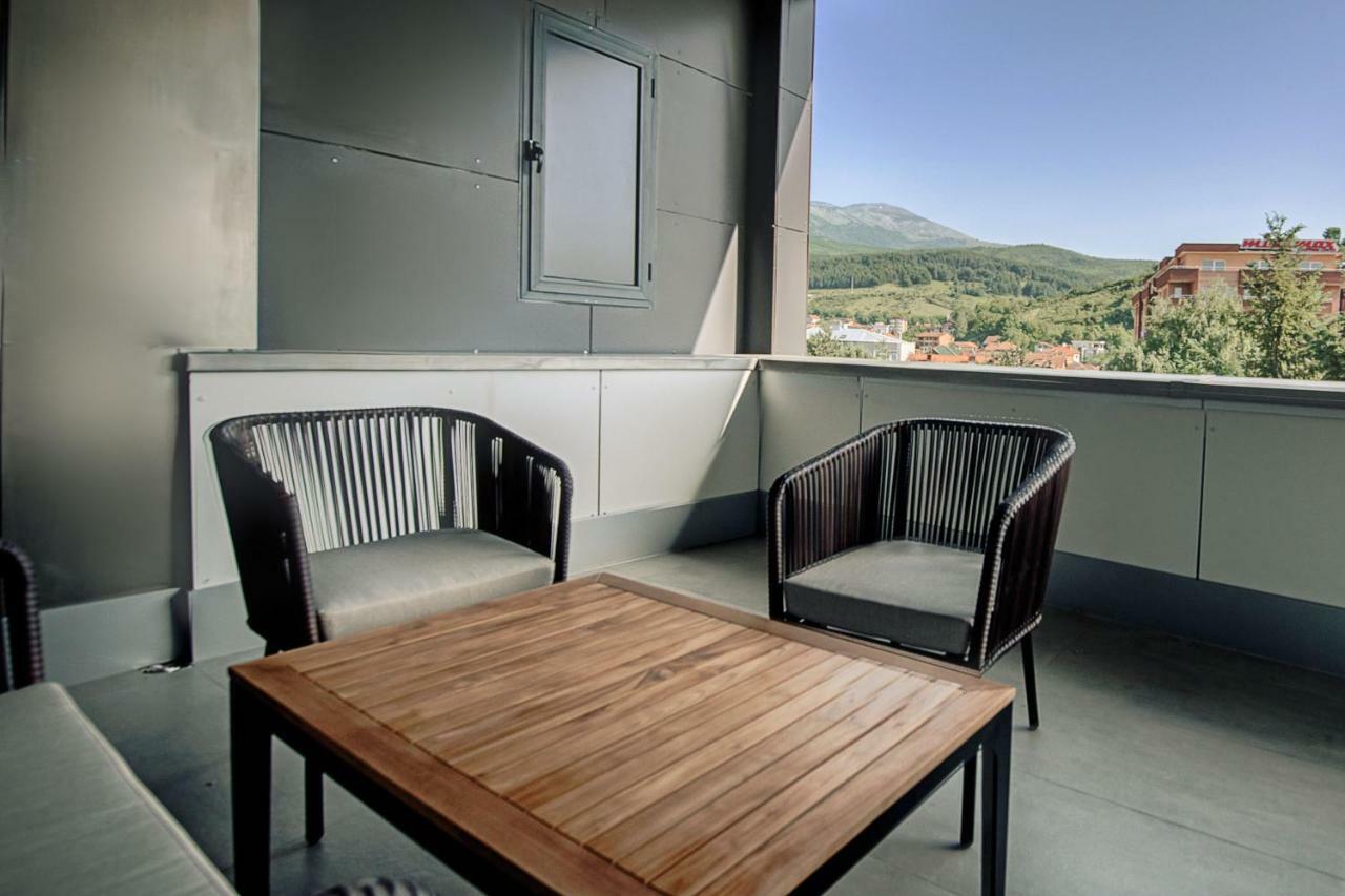 Seraphine Plaza Peje Extérieur photo